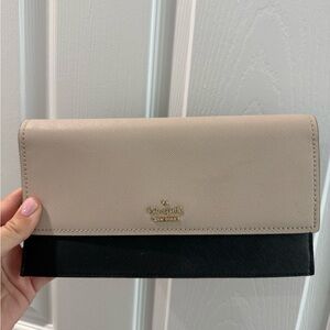 Kate Spade Black and Beige clutch